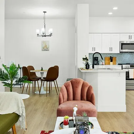 Cozysuites Glendale By The Stadium With Pool 10 Exterior photo