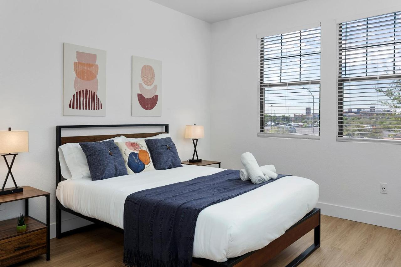 Cozysuites By The Stadium With Pool 10 Glendale