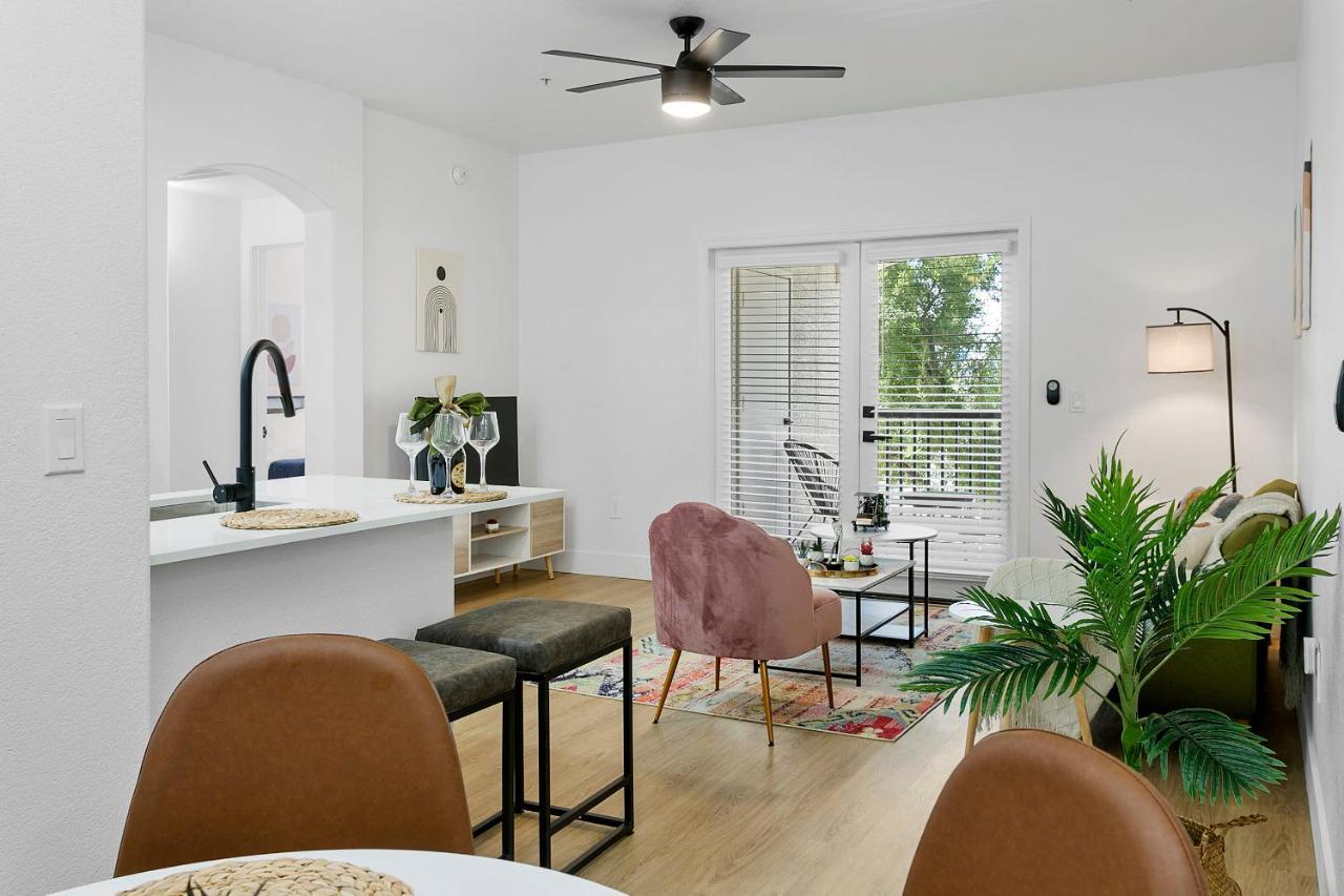 Cozysuites By The Stadium With Pool 10