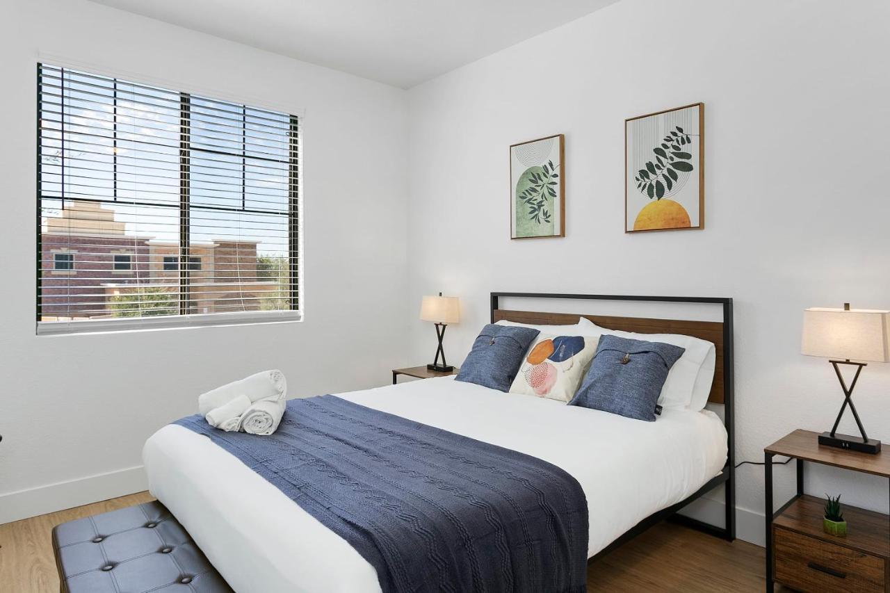 Apartment Cozysuites By The Stadium With Pool 10