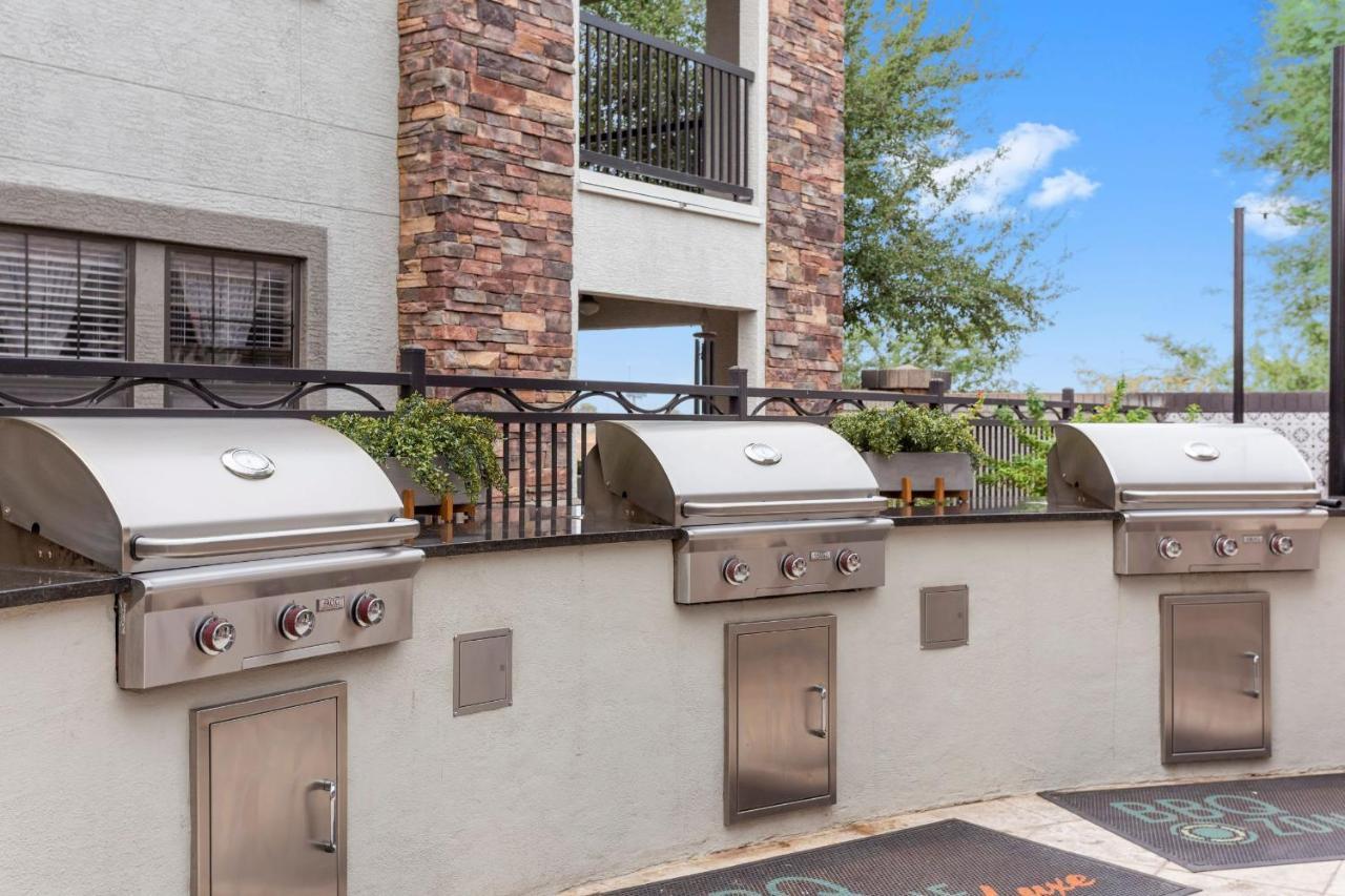 Apartment Cozysuites By The Stadium With Pool 10