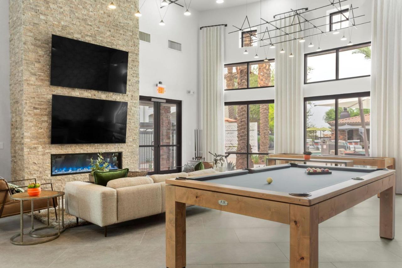 Cozysuites By The Stadium With Pool 10 *