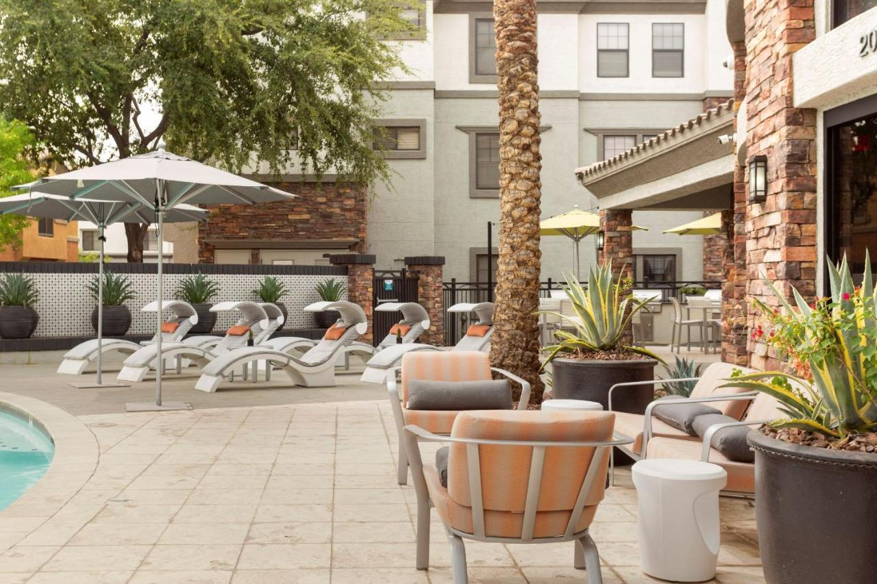 Cozysuites By The Stadium With Pool 10 Glendale