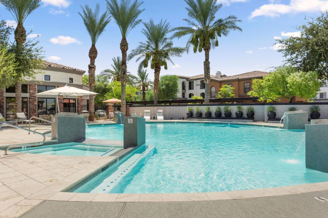Apartment Cozysuites By The Stadium With Pool 10 Glendale