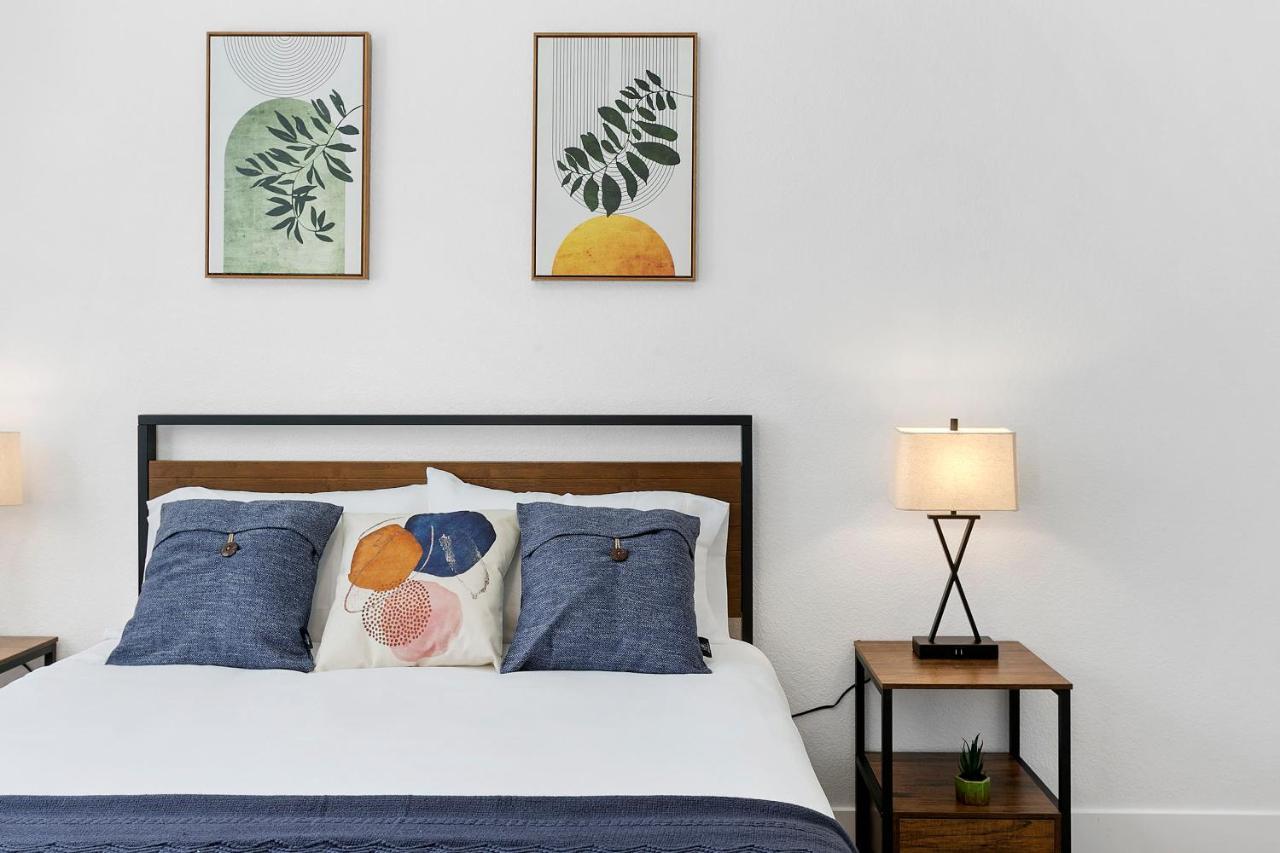 Cozysuites By The Stadium With Pool 10 Apartment