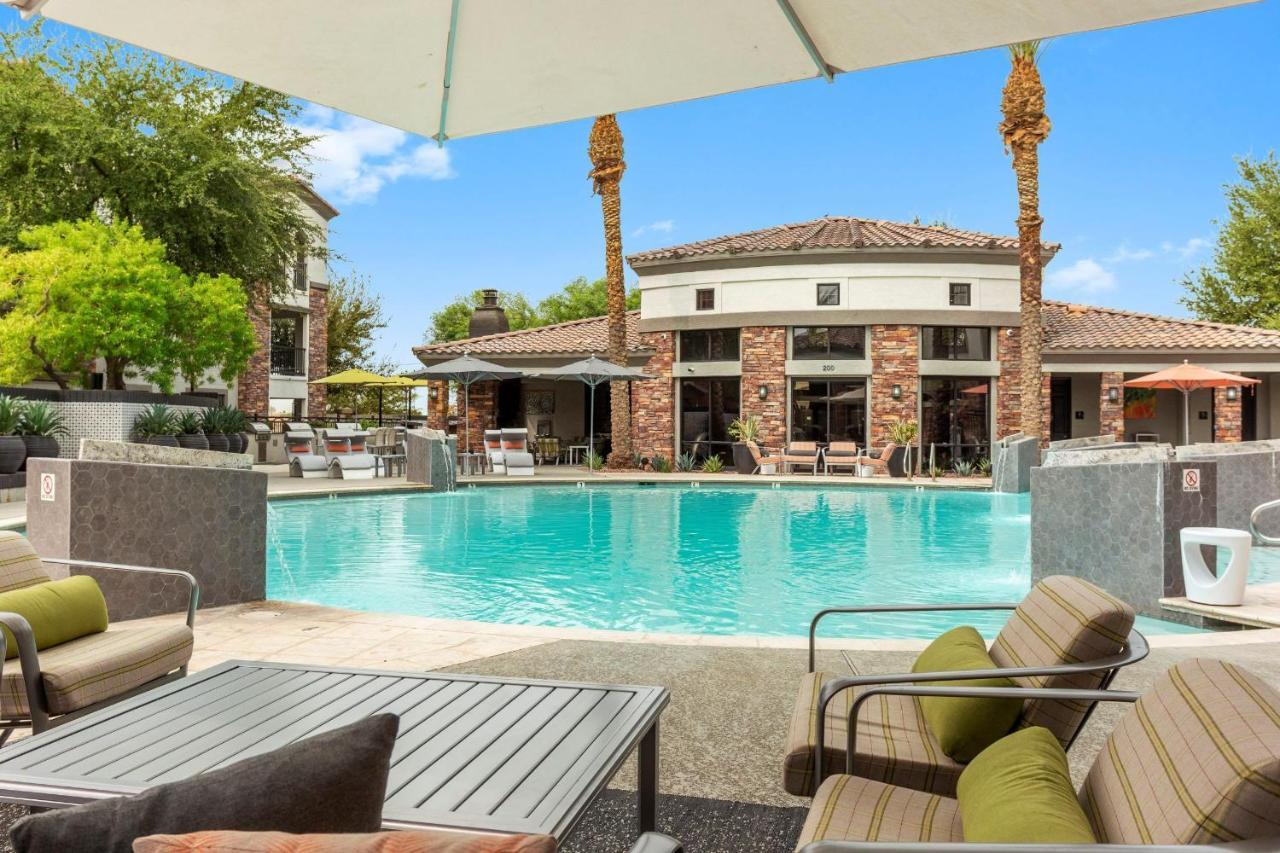 Cozysuites By The Stadium With Pool 10 Apartment *